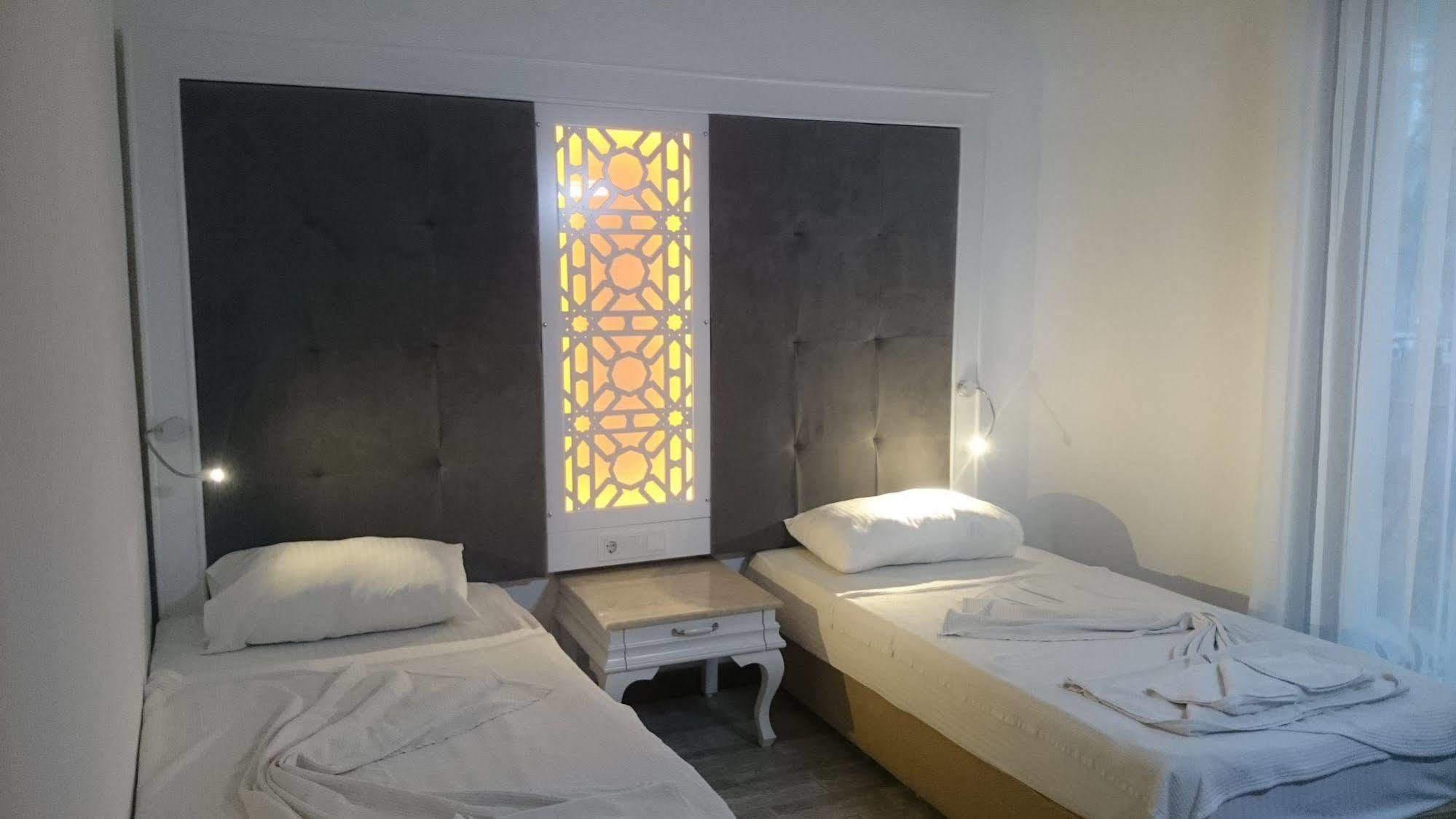 Hotel Ata Lagoon 3*