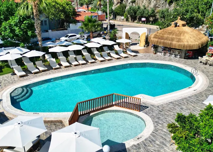 Ata Lagoon Beach Hotel