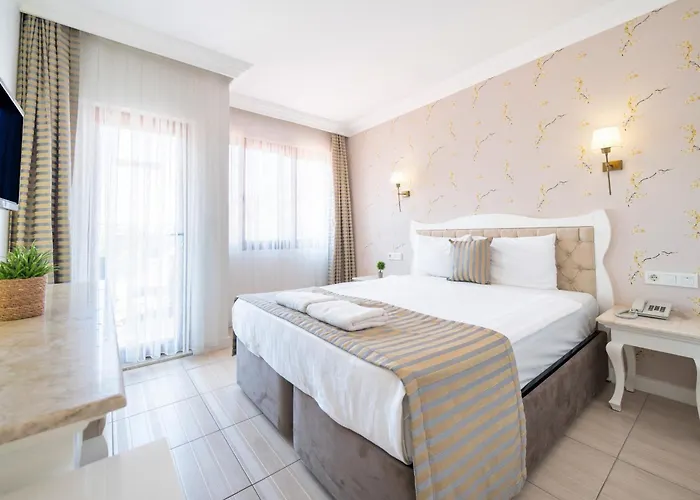 Ata Lagoon Beach Hotel