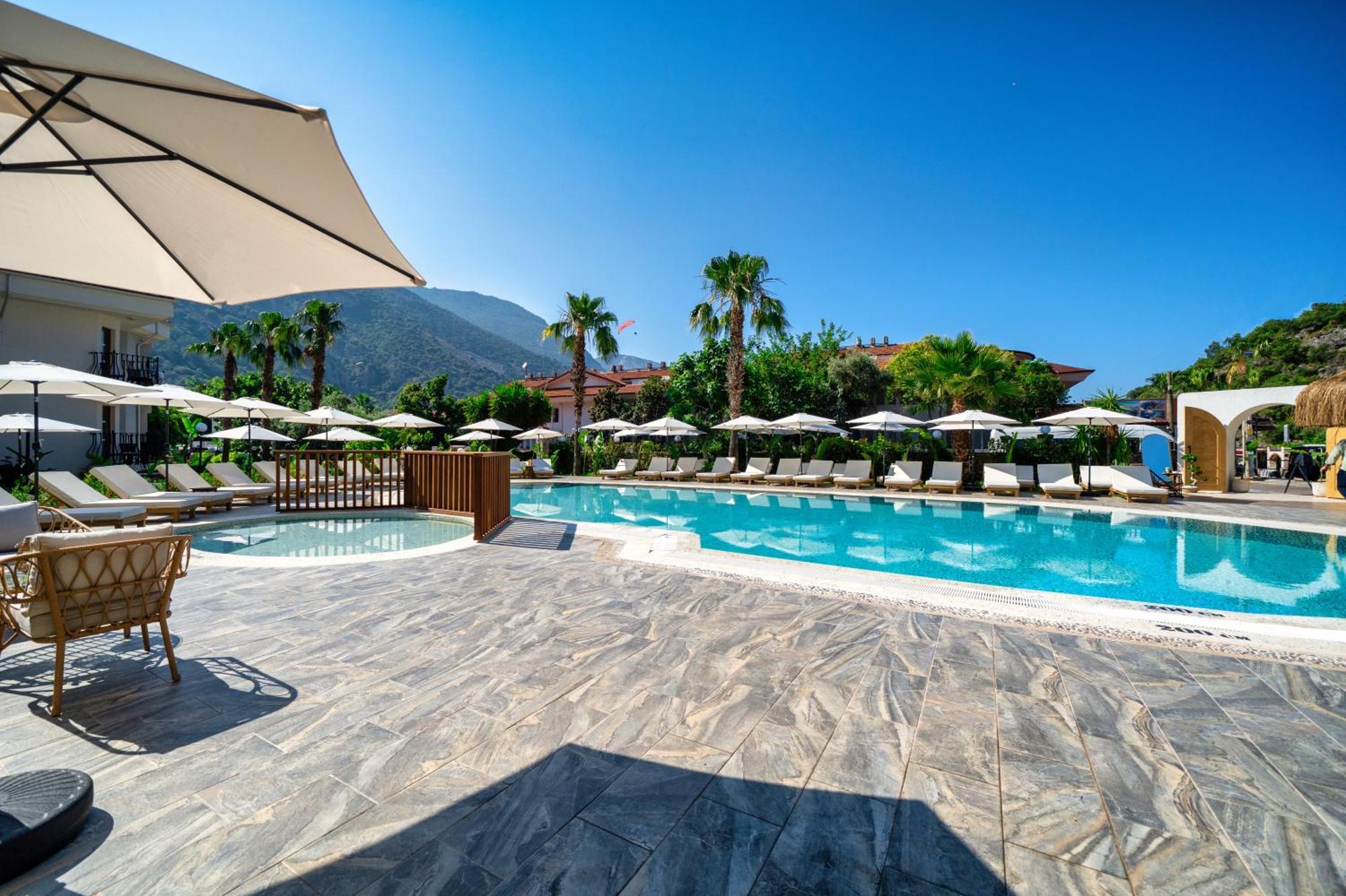 Hotel Ata Lagoon 3*